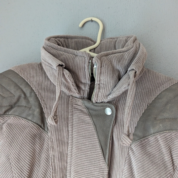 Vintage Women's Taupe Corduroy Puffer Jacket With  Leather & Knit Detailing - Picture 5 of 16